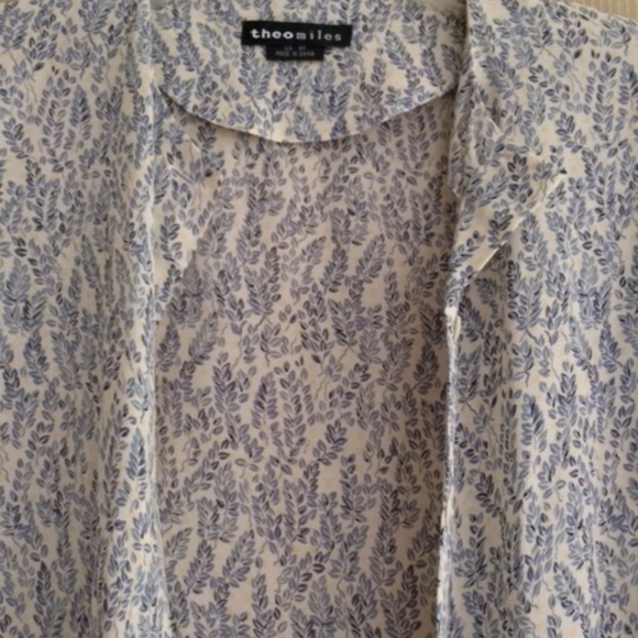 Theomiles Silk Top - Picture 2 of 3